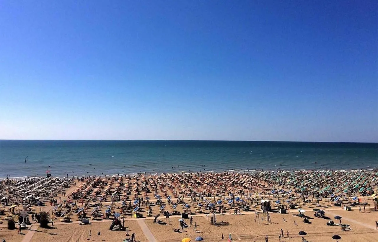 Apartment In Bibione 40088
